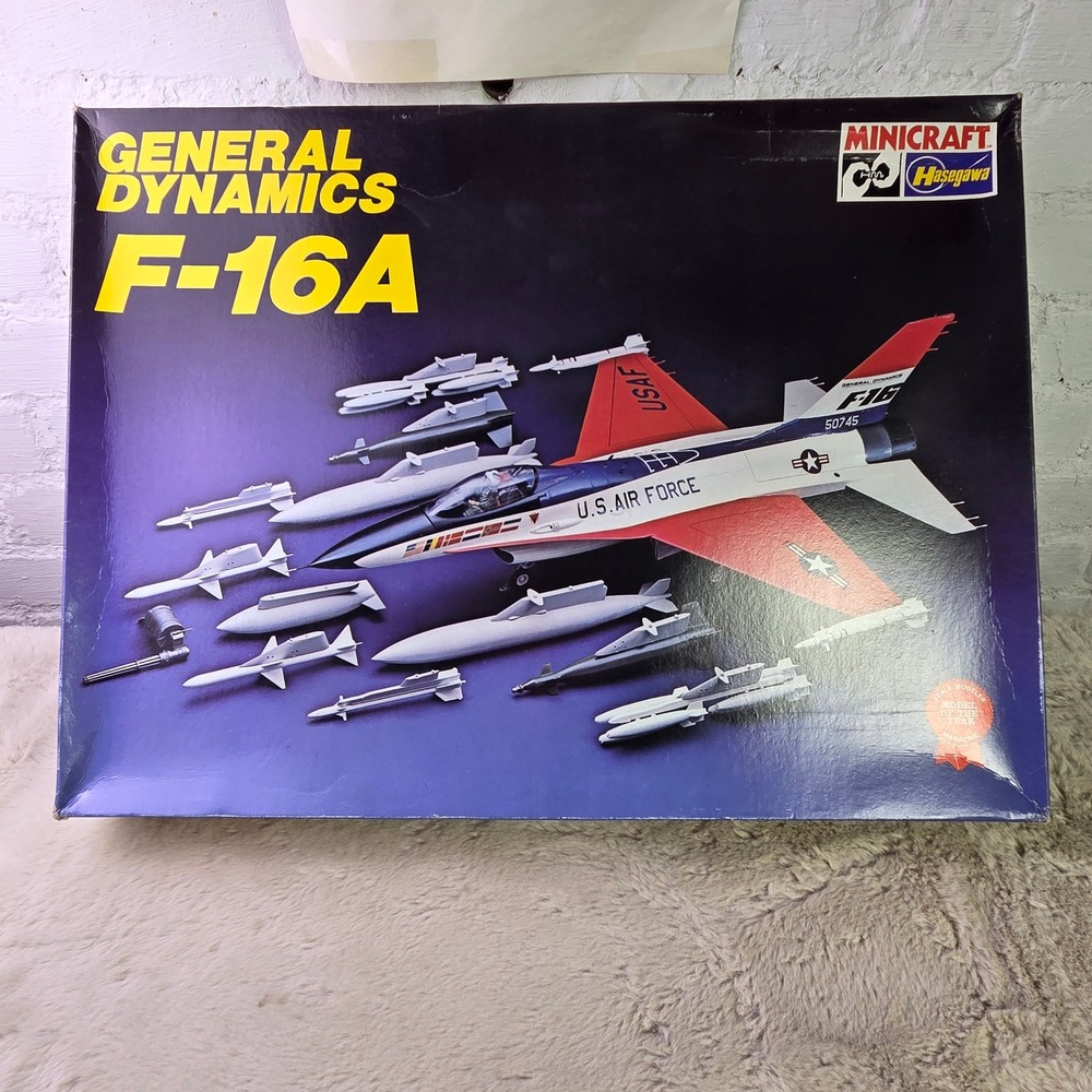 Minicraft Hasegawa F-16A General Dynamics 1/32 Scale Model Kit 100 USAF Jet